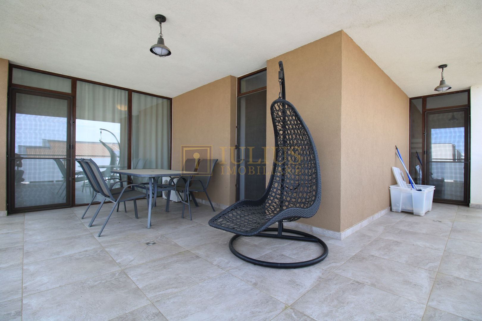 3 camere in Dumbravita; et II, str Rozelor, cartier deosebit. - Poză 1