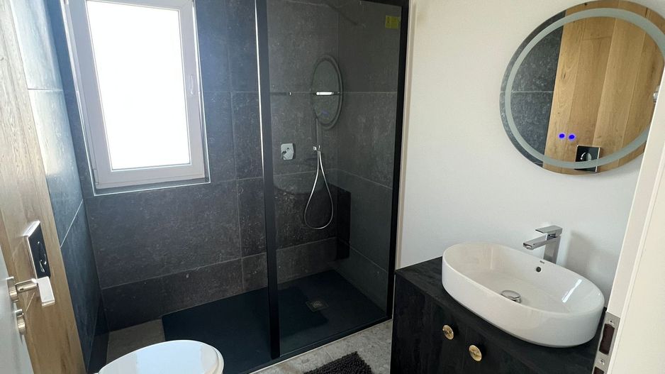 Duplex Superfinisat cu Garaj zona Voronet Pet Friendly - Poză 9