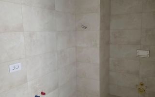Apartament renovat 3 camere 2 bai 85 mp si pivnita  în zona Central - Poză 8