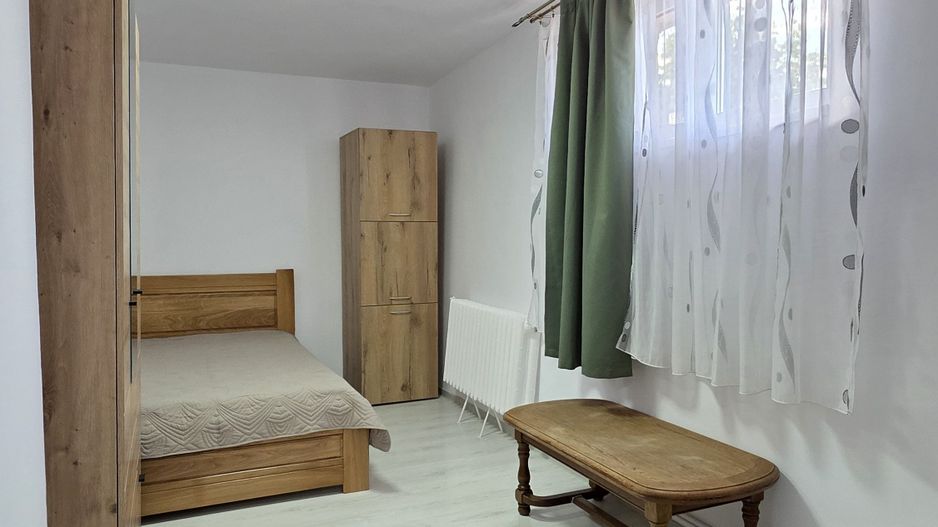 DE ÎNCHIRIAT - Apartament 2 camere, mobilat și utilat, zona TRAIAN; - Poză 3