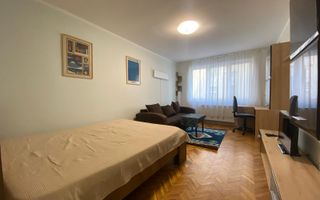 2 dormitoare, centrala proprie, bucatarie inchisa. Piața Libertatii. - Poză 11