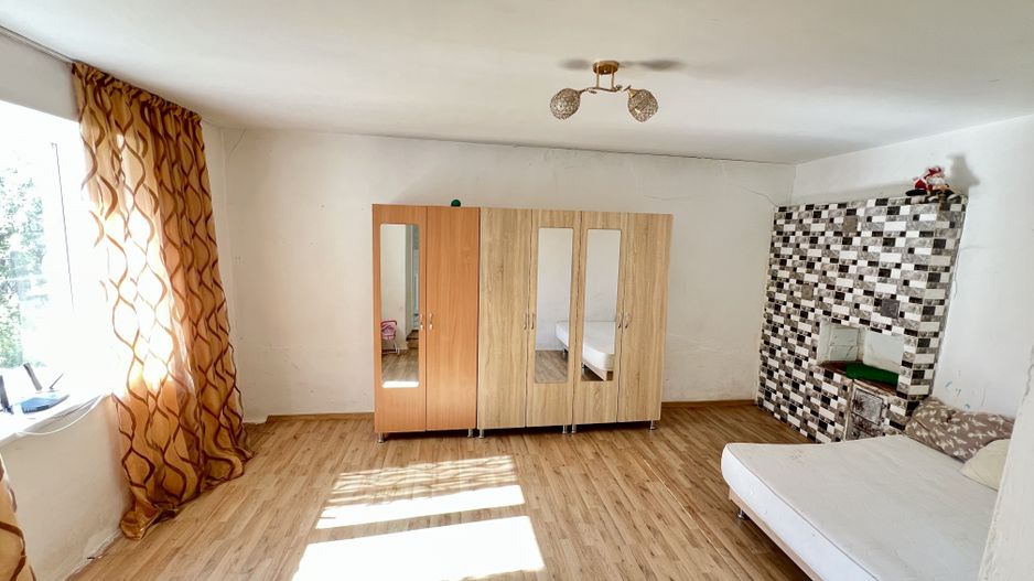 Casa în centrul or.Ialoveni - Poză 6
