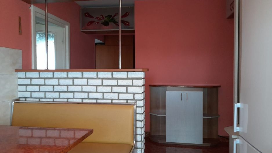 Apartament cu o camera, de vanzare, situat in zona Dacia, Oradea. - Poză 2