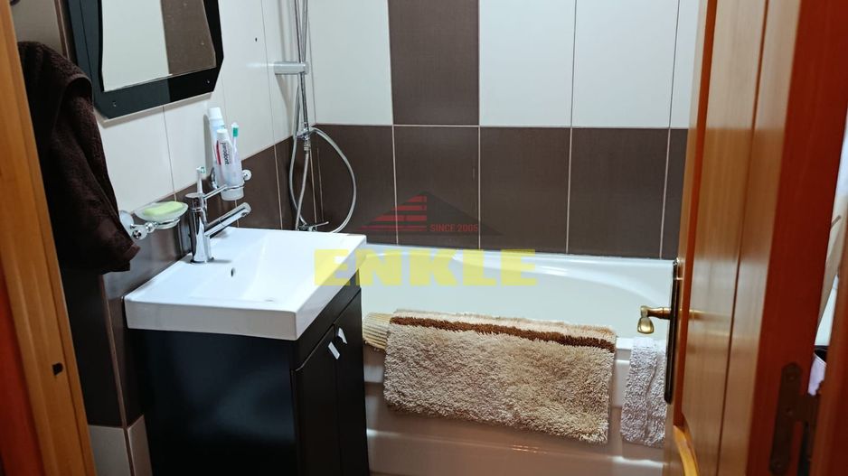 Apartament 3 camere de vânzare, zona Primaverii. - Poză 13