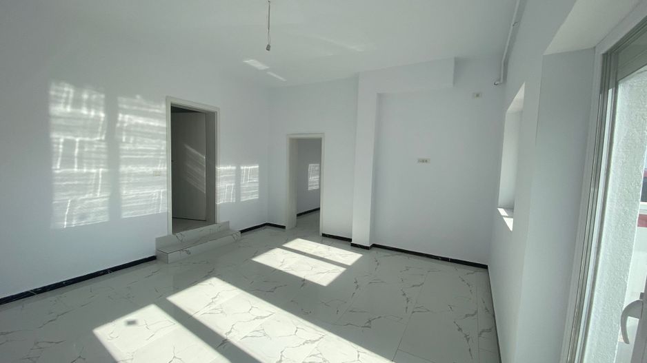 Giroc-Neptun | 3 Camere | Curte proprie | Decomandat | Lift | Disponibil imediat - Poză 2