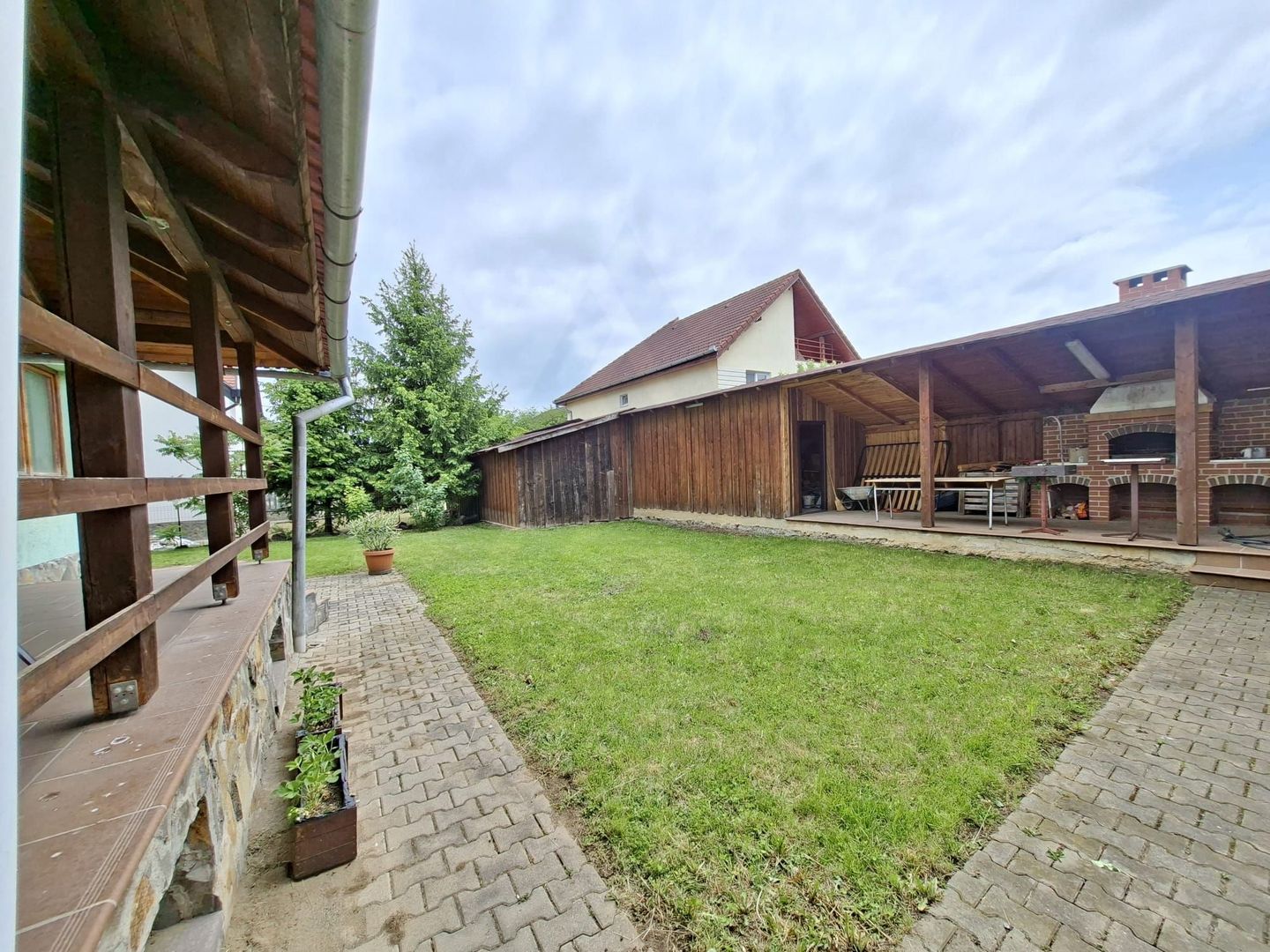 Spatiu birouri casa individuala curte proprie 9 birouri Selimbar - Poză 24