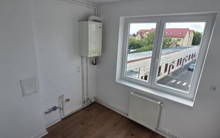 Apartament 2 camere confort 1, etaj 2 - renovat recent - str. Lunga - Poză 4