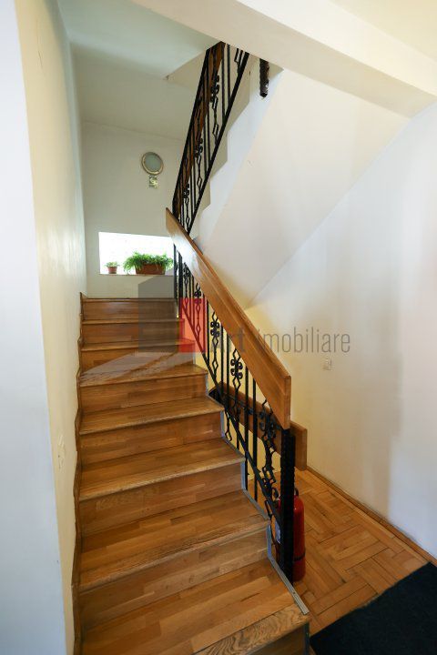 VILA IN DOMENII - Poză 7