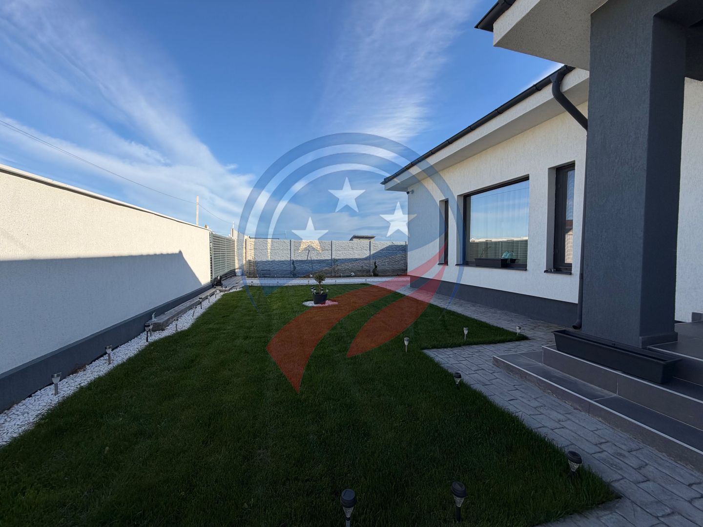 CASA DEOSEBITA ZONA SELGROS COMPLET MOBILATA - Poză 14