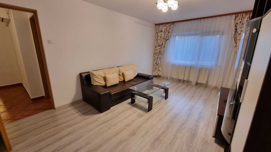 Mutare Imediata! Ap. 3 camere, Decomandat, Nicolina, Clopotari - Poză 2