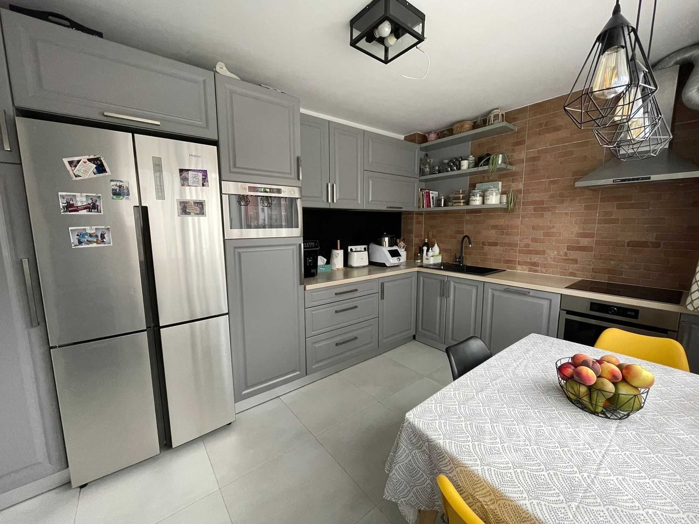 Perfect pentru familia ta! Apartament 3 camere, parcare - Buna Ziua! - Poză 1