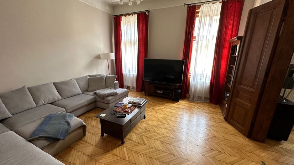 Apartament deosebit  zona Central - Poză 3