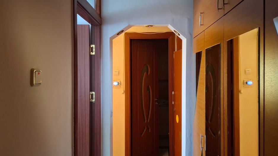 Vanzare apartament cu 3 camere Titan T664 - Poză 3