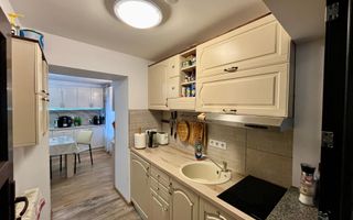 Casă individuală cu 5 camere și curte proprie - în Cisnădioara - Poză 12