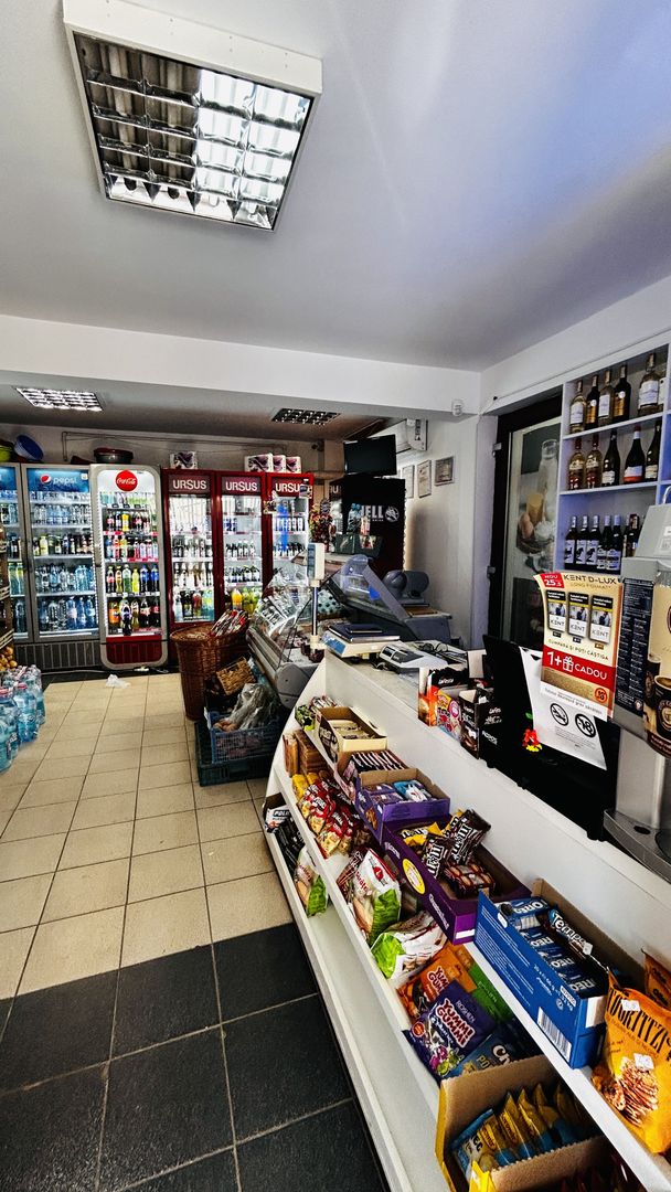 Spațiu comercial versatil cu terasă – potrivit pentru diverse afaceri - Poză 7