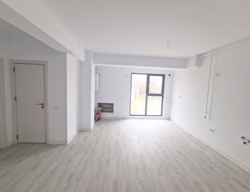 Apartament 3 camere, terasă 31 mp Otopeni central | parcare, comision 0 - Poză 2