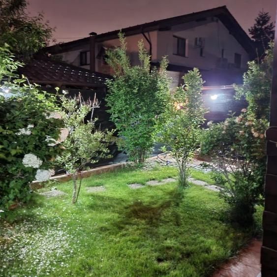 Vila Tunari, cartierul Scriitorilor, mobilata si utilata cu materiale premium - Poză 9