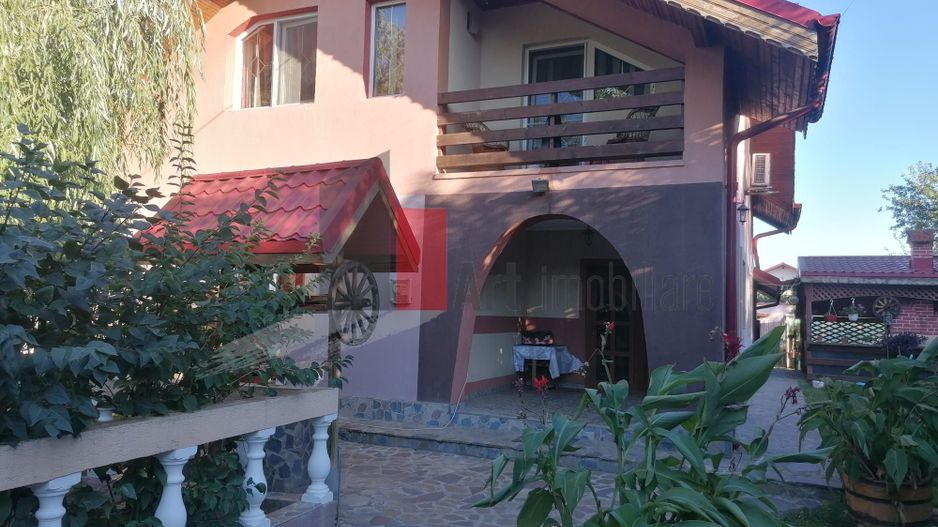 Dascalu-lfov-Vila D+P+M-5 camere-Locatie Deosebita - comision 0 - Poză 1