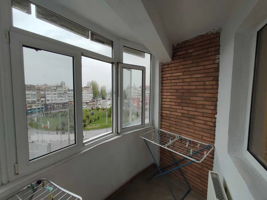 Apartament cu 3 camere, zona General - Poză 2