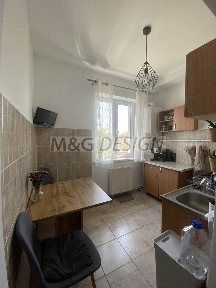 Apartament 2 camere etaj 2 cu centrala - Poză 3