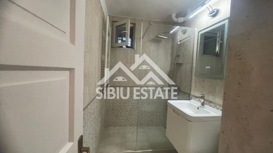 Apartament de vanzare cu 3 camere, balcon, etaj 1 -Zona Calea Dumbravii - Poză 8