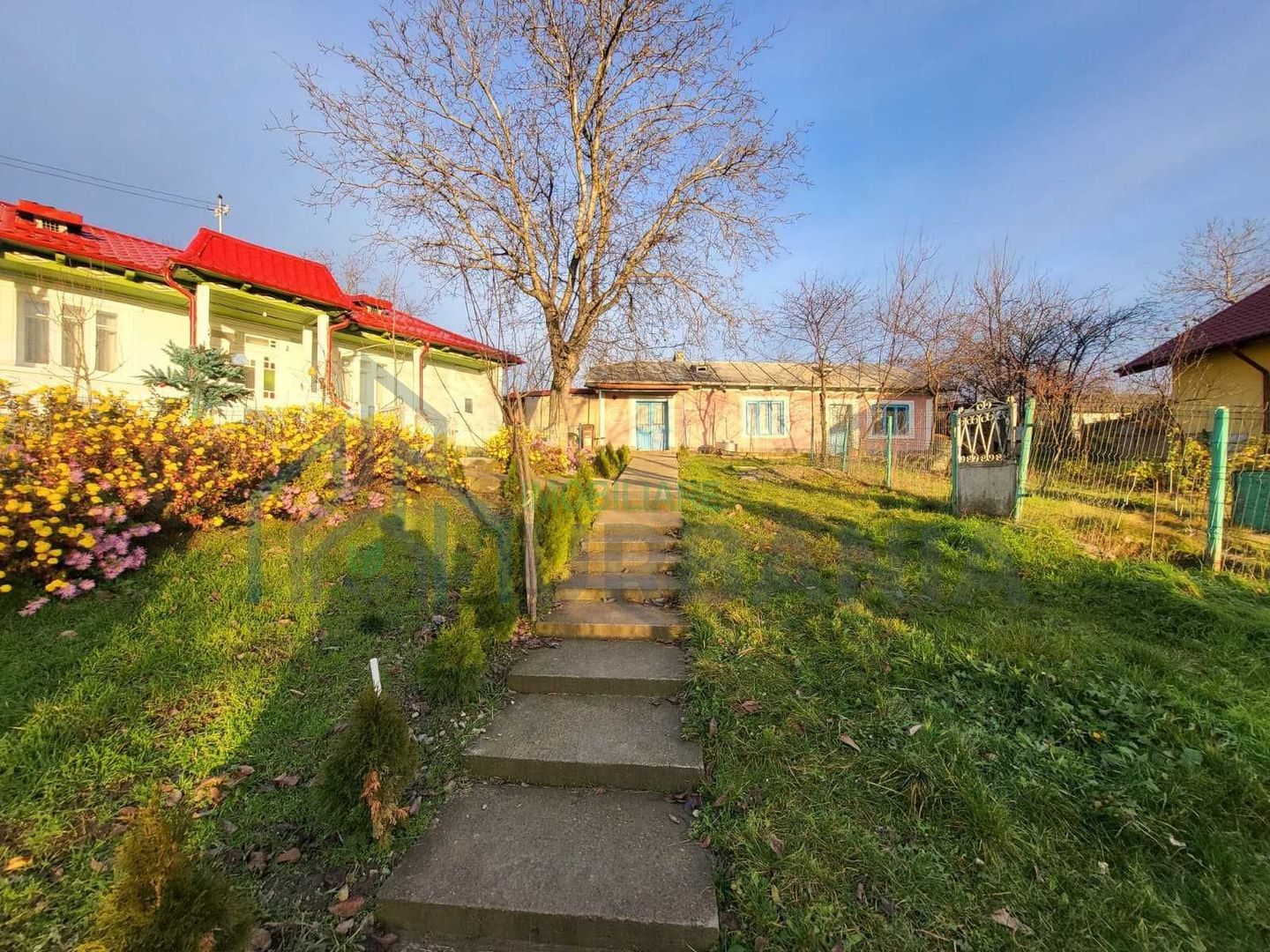 Casă și teren 1700 mp în Orzeni, Holboca (Iași) - Poză 1