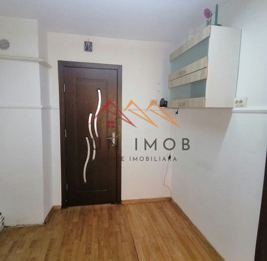 Apartament 3 camere, ultracentral, 1990, 2 bai, 2 balcoane, 74 mp utili - Poză 8