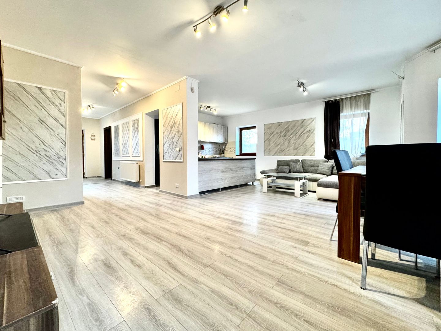 Duplex cu teren generos, Dumbrăvița - Parc - Poză 3