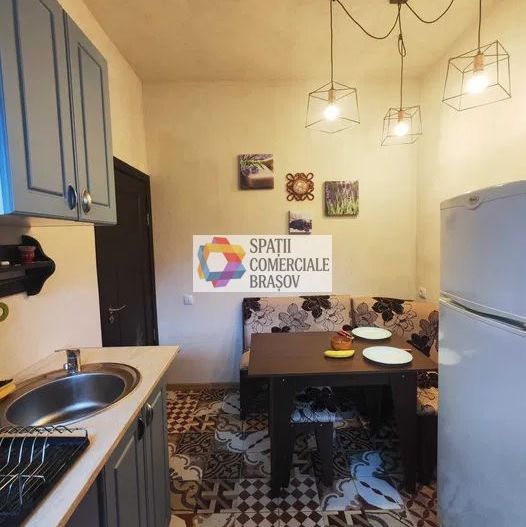Casa formata din doua apartamente , recent renovata, zona AFI 110 mp - Poză 9