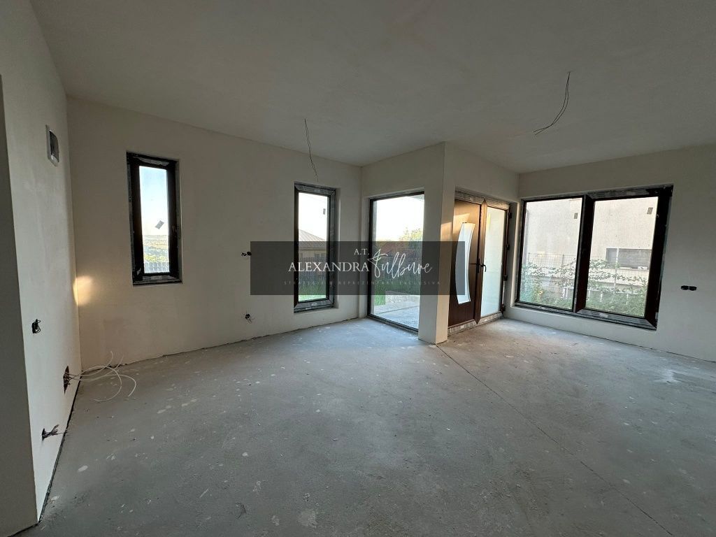 Casa de vanzare, P+1, 120 mp utili, 4 camere, 2 bai, 300 mp teren - Poză 1