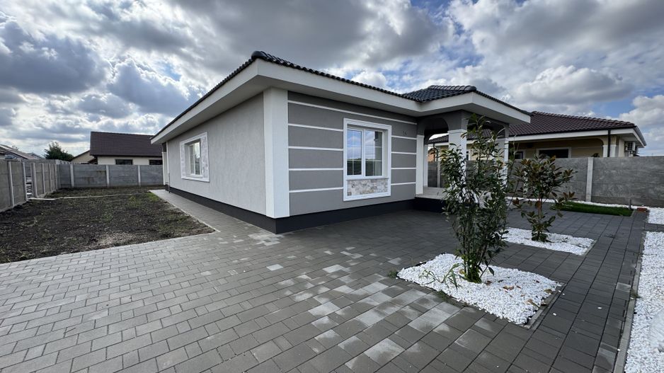 Casa Individuala Parter Sanmihaiu Roman,4 Camere,2 Bai,Proiect Modern - Poză 2