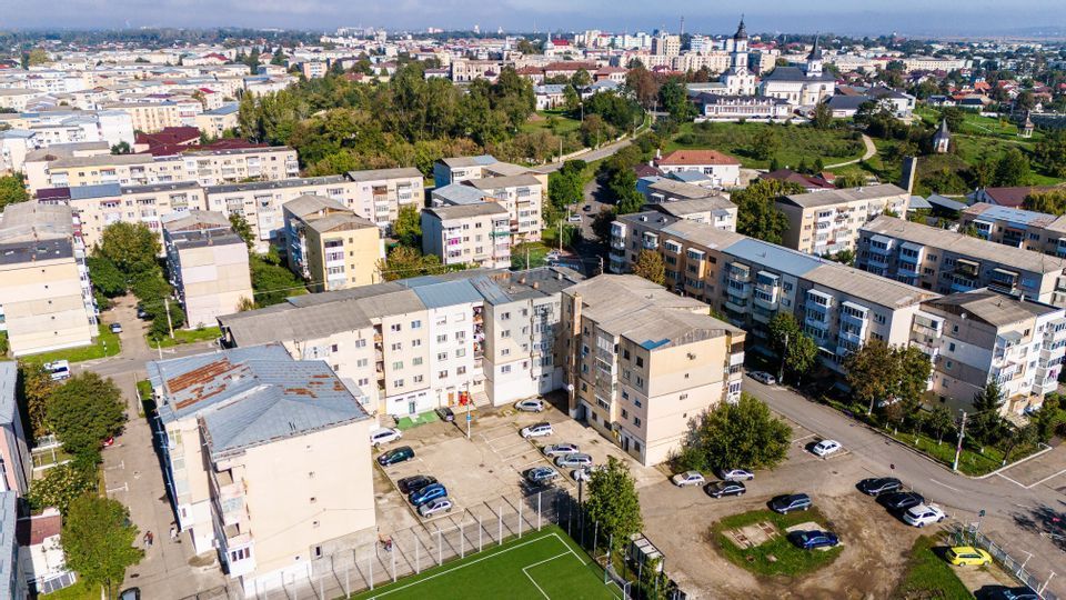 Spațiu Comercial 40 mp lângă viitorul Aqua-Roman Parc: Investește acum - Poză 1