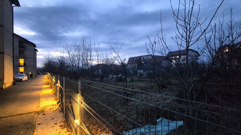 Bloc nou, sectiune mare, apartament 3 camere cu semineu, terasă mare si garaj - Poză 22