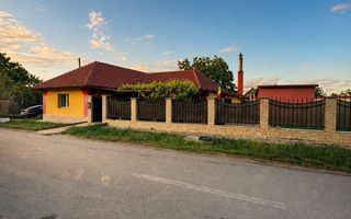 Casa cu 4 camere in localitatea Cheresig - Poză 1