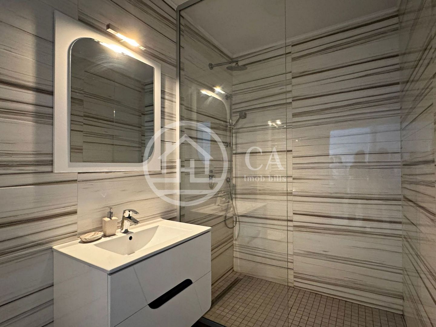 Apartament cu 3 camere de inchiriat in zona Nufarul, Oradea - Poză 9