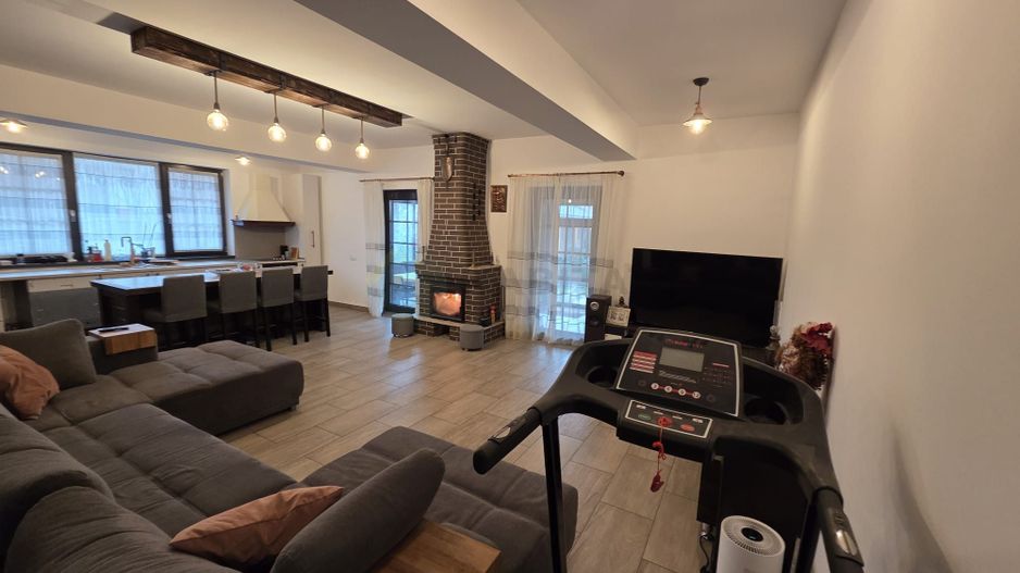 Casă unicat, stil american, 4 camere, garaj, teren 450 mp – Tunari - Poză 36