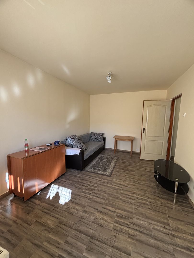 Apartament 1 camera la 10 minute de Iulius Mall - Poză 2