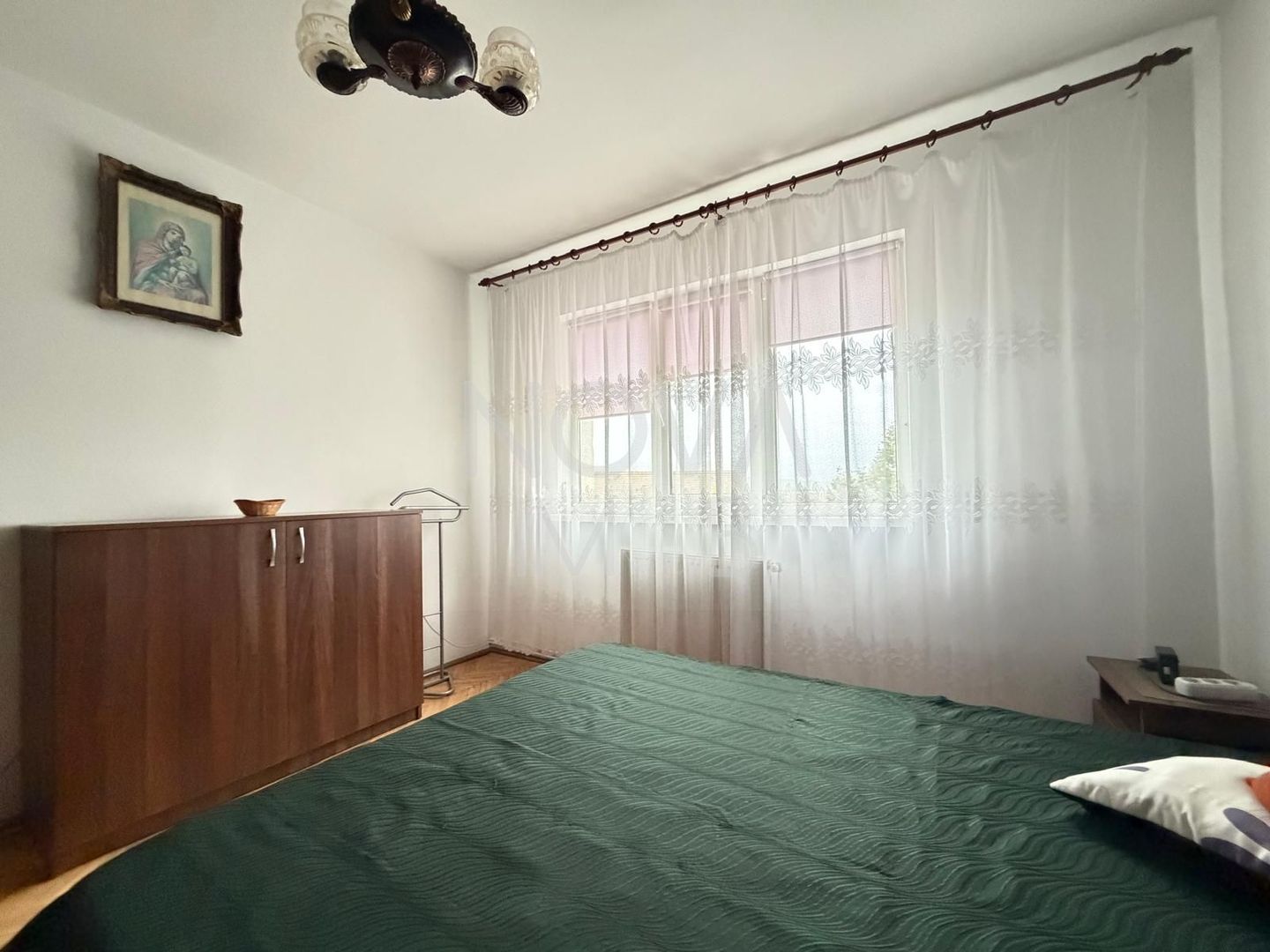 Apartament de inchiriat 3 camere etajul 4, cu lift,  Zona Vasile Aaron - Poză 6