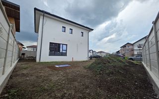 Vilă individuală în Tunari – 5 camere, curte privată - Poză 31