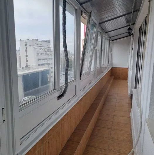 Apartament modern ultra-central, doua camere, Piata Romana - Poză 4