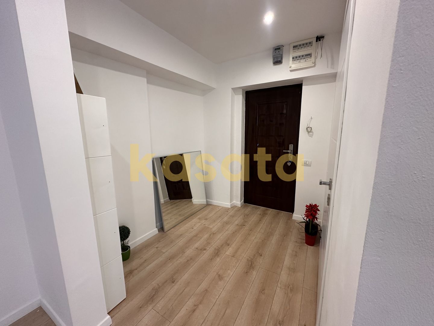 Garsonieră renovată complet, 41mp, cu lift – Lujerului - Poză 16