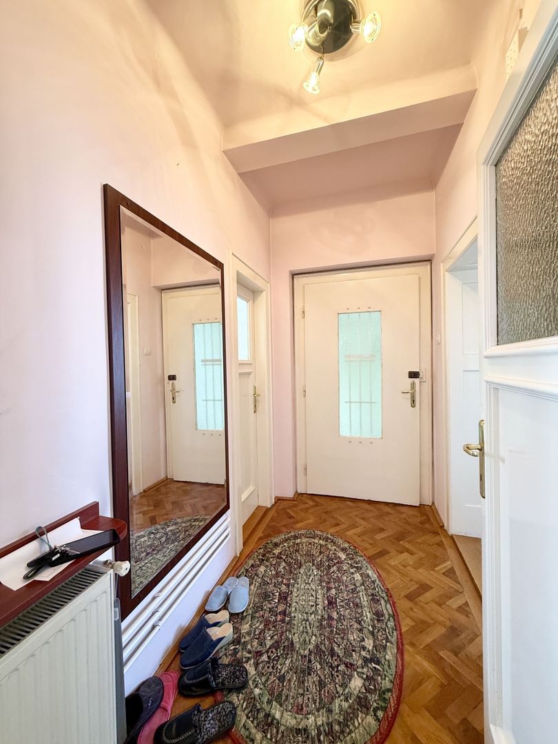 Apartament mobilat si utilat complet, zona centrala, 4 camere, 2 bai - Poză 5
