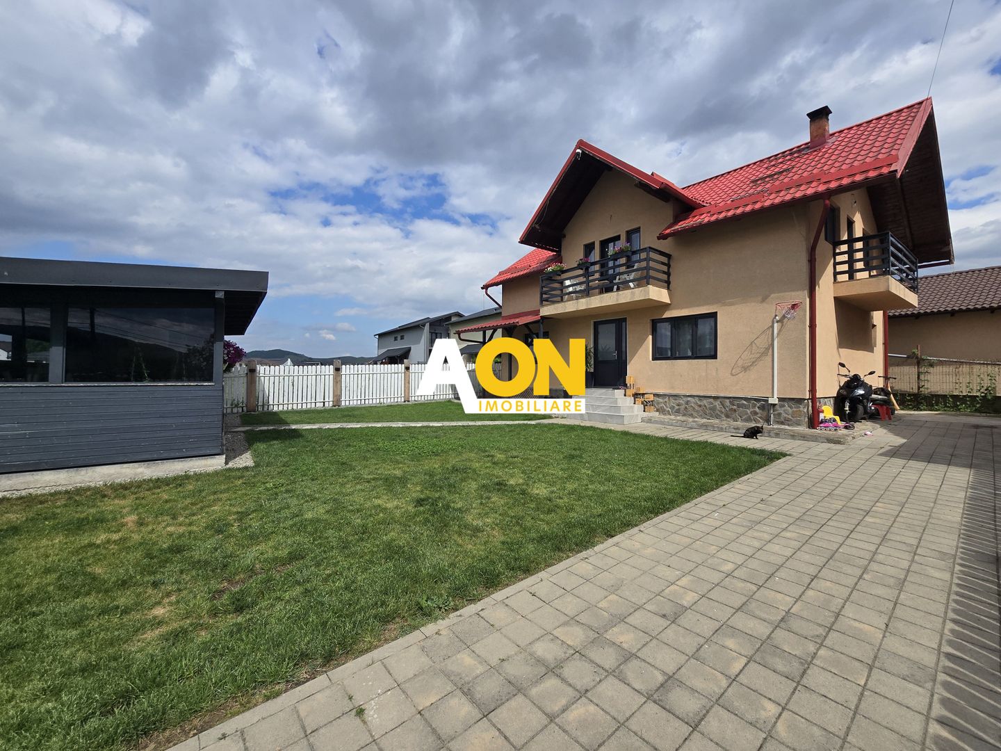 Casa 5 Camere.450mp Teren, Zona Micesti - Poză 1