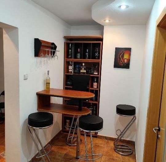 Girocului-Spitalul Judetean | 3 Camere | Centrala | Aer Conditionat | Boxa - Poză 3