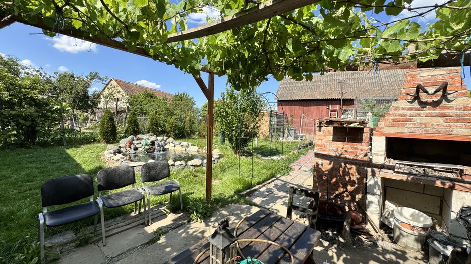 Casa de vanzare cu potential ridicat in Cornatel jud.Sibiu - Poză 4
