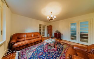 Vila superba, P+E,  Cuvin, 9 camere, 200 mp si teren 1300 mp plus anexa 3 camere - Poză 1