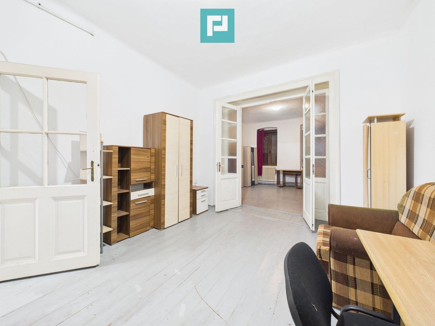 Casă 2 camere + anexe, teren 234 mp. - Poză 9