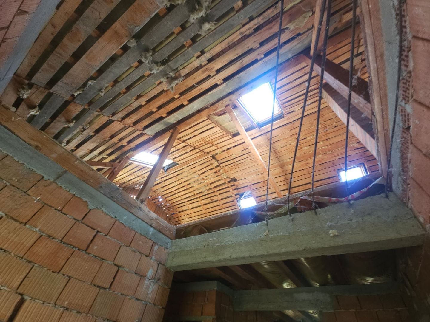 De vanzar Casă P+1, 137 mp utili, Periferia Ineu – Viilor, Dealul, - Poză 11