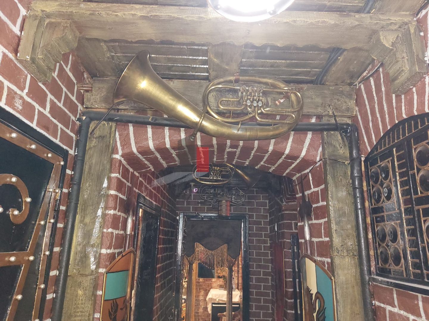 Spatiul "MEZEPOKA" , Amzei, SPATIU COMERCIAL IN ACTE, intrare separata, 82 mp - Poză 2