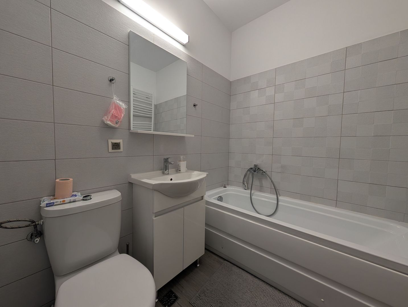 Apartament de 2 Camere Mobilat si Utilat complet + Loc de parcare - Poză 13